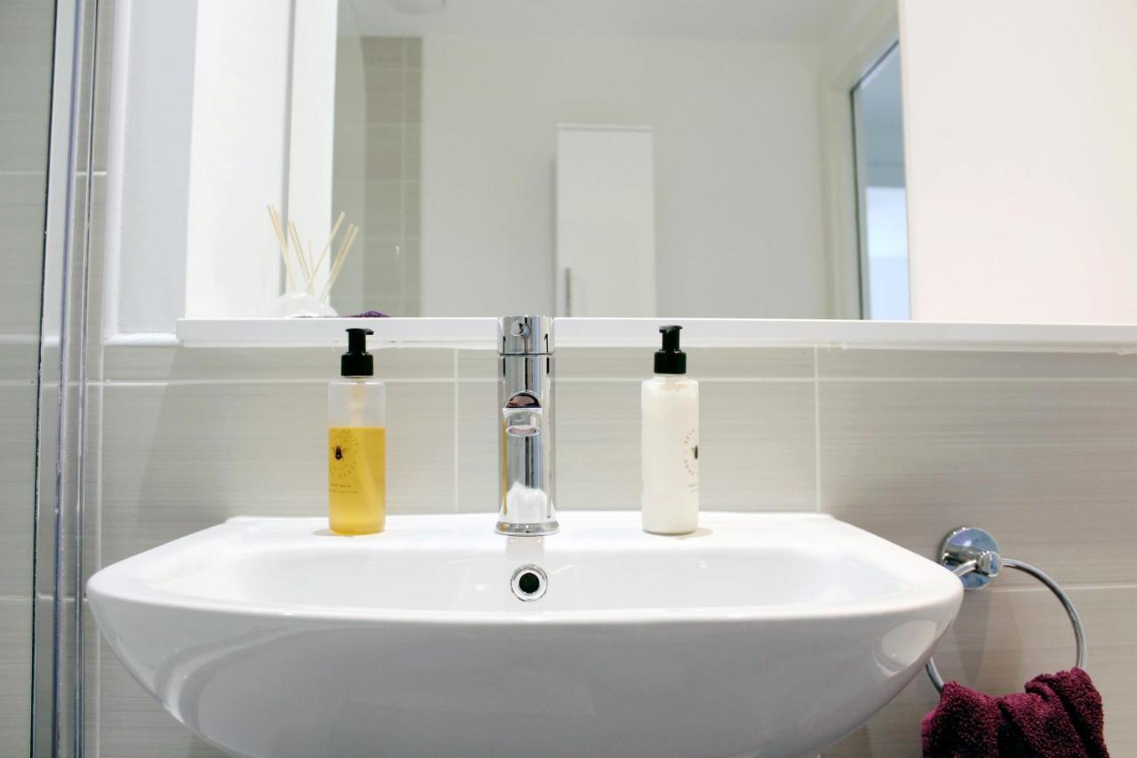 Manchester Escape - Private Room & Bathroom Near Etihad And Coop Arena - Free Secure Parking Екстериор снимка