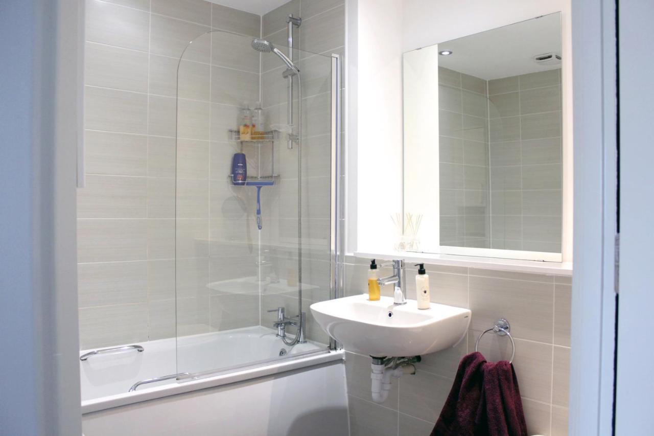 Manchester Escape - Private Room & Bathroom Near Etihad And Coop Arena - Free Secure Parking Екстериор снимка