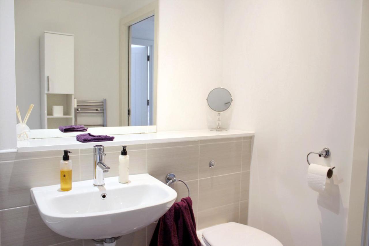 Manchester Escape - Private Room & Bathroom Near Etihad And Coop Arena - Free Secure Parking Екстериор снимка
