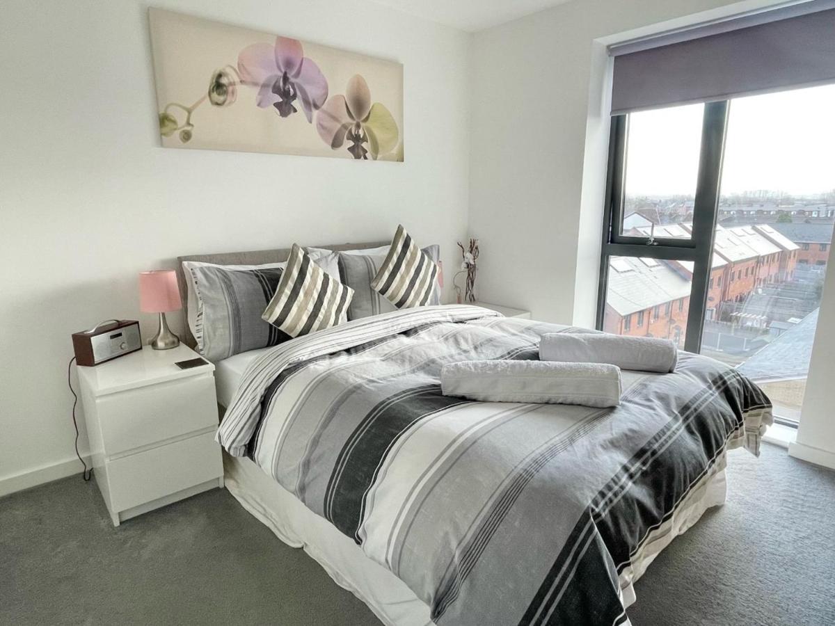 Manchester Escape - Private Room & Bathroom Near Etihad And Coop Arena - Free Secure Parking Екстериор снимка